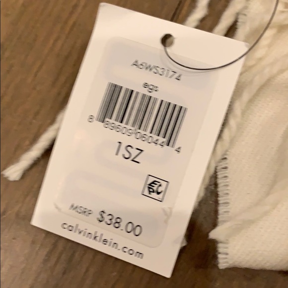 Calvin Klein scarf - Picture 3 of 5